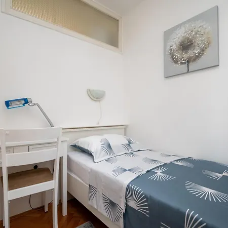 Apartment With Wifi - 22991